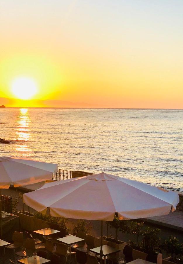 Appartement Vacanzenaxos - Casa Frontemare à Giardini-Naxos Extérieur photo