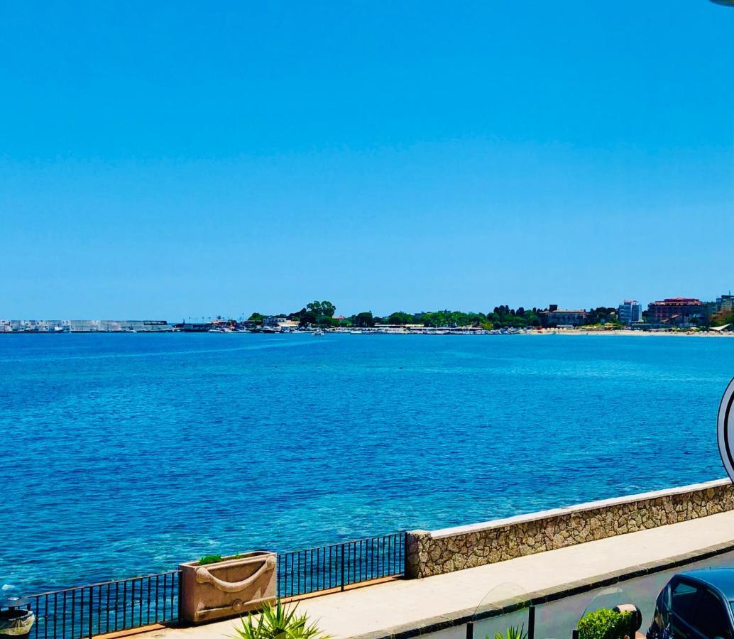Appartement Vacanzenaxos - Casa Frontemare à Giardini-Naxos Extérieur photo